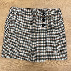 plaid skirt!